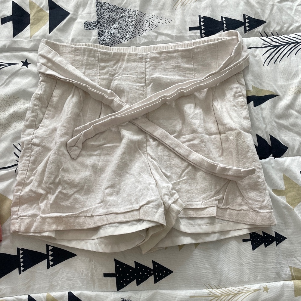 Dynamite Shorts - Picture 2 of 2